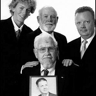 Ross Miller Dry Cleaners - Lee's Summit - Lee's Summit | Local Services | Logo